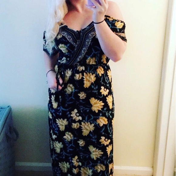 Xhilaration Dresses & Skirts - maxi dress Xhilaration Dresses & Skirts - maxi dress